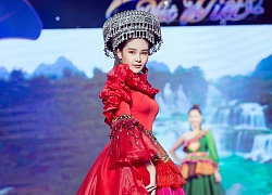 Lê Âu Ngân Anh xuất hiện thần thái, trình diễn mở màn trong show thời trang - âm nhạc của hoa hậu Tuyết Nga