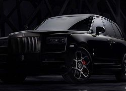 Như một lỗ đen, Rolls-Royce kỳ vọng chiếc SUV này sẽ hút hồn các thiếu gia