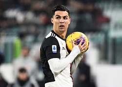 Ronaldo bị chê hết thời sau 2 trận liền bị thay sớm