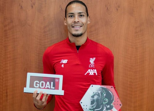 Van Dijk nhận giải cầu thủ ấn tượng nhất năm 2019