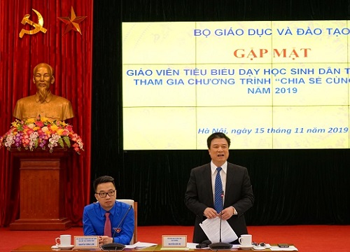 Bộ GD-ĐT gặp mặt 63 thầy cô giảng dạy cho học sinh người dân tộc thiểu số