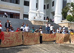 Đà Nẵng: Hàng trăm bị hại gây 'náo loạn' trước sân tòa án