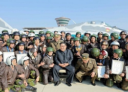 Hội thao hoành tráng, chiến cơ Triều Tiên phô diễn uy lực trước ông Kim Jong-un