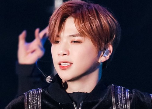 Không để fan 'thiệt thòi', Kang Daniel chính thức tiết lộ mẫu lightstick đẹp mê mẩn