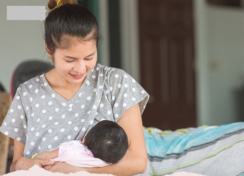 Nghiên cứu mới cho thấy: Sữa mẹ chứa hợp chất kháng khuẩn mạnh mẽ mà sữa công thức không có