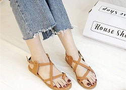 Những kiểu giày sandal đế bệt giúp các nàng tự tin tỏa sáng