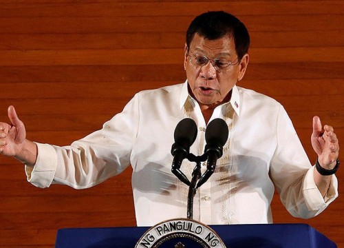 Tổng thống Philippines Duterte thừa nhận đang bị bệnh