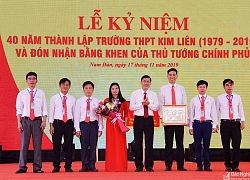 Trường THPT Kim Liên đón nhận Bằng khen của Thủ tướng Chính phủ