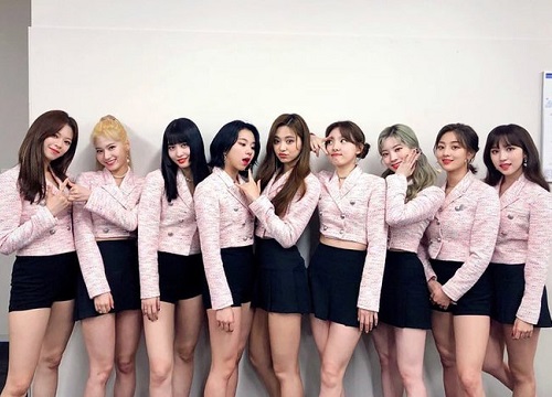 Twice tiếp tục trở thành KPop group duy nhất xuất hiện trong chương trình cuối năm nổi tiếng của Nhật