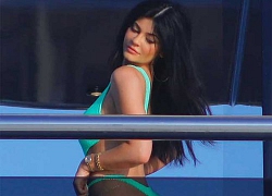 Tỷ phú trẻ nhất thế giới, hot girl Hollywood bị chụp lén bikini vẫn gợi cảm ngạt thở