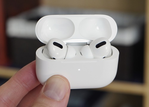 AirPods Pro được nâng cấp đáng kể, nhưng vẫn không giành ngôi đầu