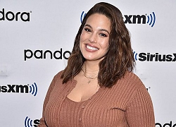 Ashley Graham bầu bí vẫn diện váy ôm sát