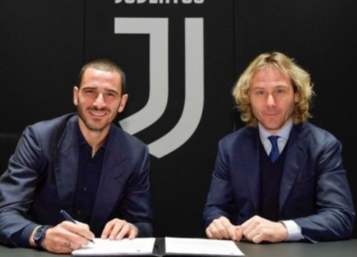 CHÍNH THỨC: Juventus gia hạn hợp đồng với "kẻ nổi loạn"