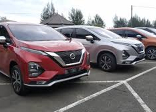 Nissan Livina không hẹn ngày về Việt Nam, Mitsubishi Xpander vẫn một mình một đất diễn