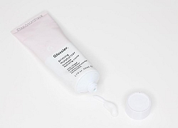 Vừa là kem lót vừa dưỡng ẩm, còn gì tuyệt hơn Glossier Priming Moisturizer chứ!