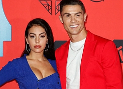 Báo Ý đồng loạt đưa tin sốc về Ronaldo và Georgina: Khẳng định cặp đôi đã bí mật làm đám cưới