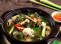 Canh gà lá thuốc của người Dao