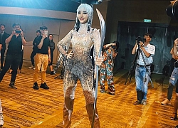 Hoàng Thùy mang &#8216;Cà phê&#8217; dự thi đấu trường &#8216;Miss Universe 2019&#8242;