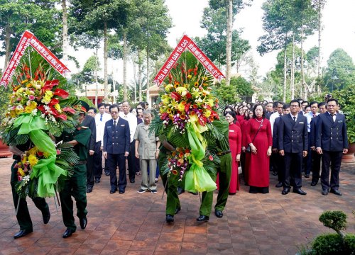 Khánh thành công trình Bia ghi dấu địa điểm xét xử đầu tiên ở Nam Bộ