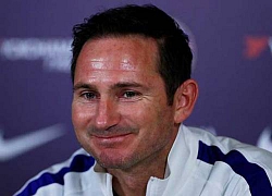 Lampard nói câu khiến Mourinho xấu hổ, cứu Chelsea khỏi thảm họa "bán sới"