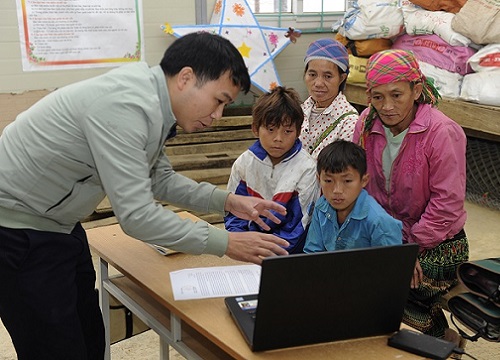 Mang hơi ấm đến với học sinh điểm trường Tọt Còn, Bắc Kạn