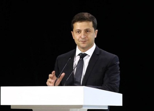 Tổng thống Zelensky : Tàu Ukraine bị mất thiết bị sau khi được Nga trả lại