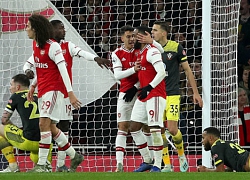 Arsenal 2-2 Southampton: Hai lần cứu nguy