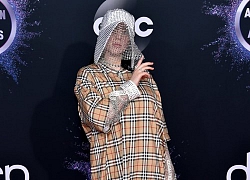 Billie Eilish trùm kín đầu và dàn sao mặc dị trên thảm đỏ AMAs 2019