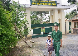 Cậu bé làm con nuôi của đồn biên phòng Lạc Quới