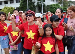 CĐV Việt Nam vào sân Binan "tiếp lửa" U22 Việt Nam đấu Brunei