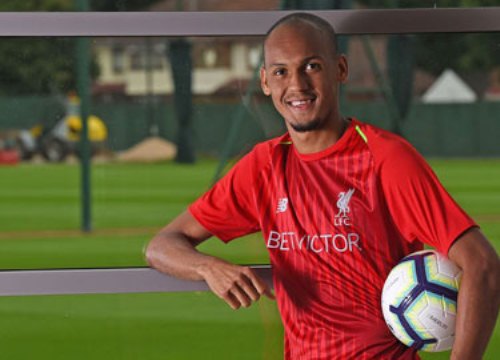 Fabinho từng rất lơ đễnh & kết hậu vệ phải