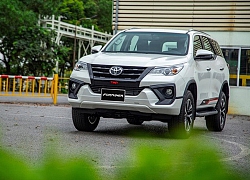 Phân khúc SUV 7 chỗ: Đua nhau khuyến mại, giảm giá dịp cuối năm