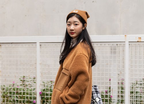 Street style Hàn: Gam nâu trầm ấm phủ kín thời trang đường phố xứ kim chi