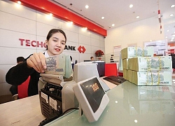 Techcombank tăng trưởng mạnh nhưng nợ cũng tăng cao