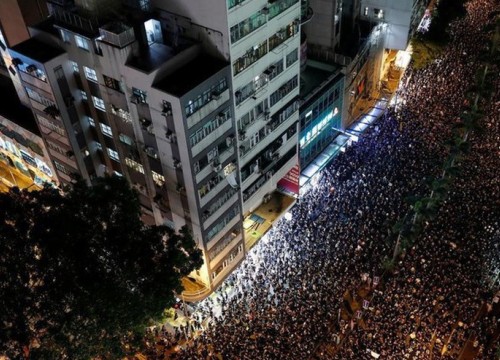 Trung Quốc tố Reuters đưa tin thất thiệt về Hong Kong