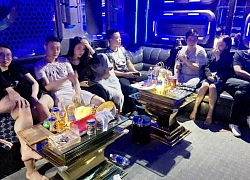 10 người nước ngoài dương tính ma túy trong quán karaoke