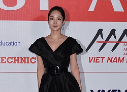 2 mỹ nhân đẹp nhất thảm đỏ AAA 2019: Park Min Young dùng tay che ngực vì sợ "lộ hàng", Yoona chịu chi với cây đồ trị giá cả tỉ đồng