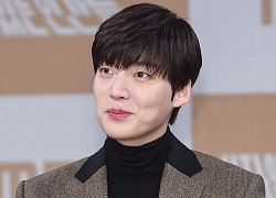 Ahn Jae Hyun toát mồ hôi hột lên tiếng xin lỗi ekip phim "Love With Flaws" vì scandal ly hôn ầm ĩ