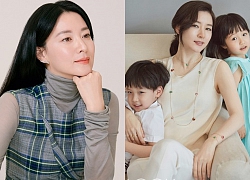 Đây là phản ứng của "nàng Dae Jang Geum" Lee Young Ae khi bị con gái bắt đi xin chữ ký của hậu bối