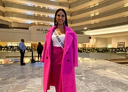 Hoàng Thùy diện màu hồng ngày đầu tại Miss Universe 2019