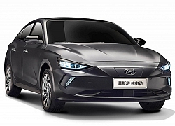 Hyundai Elantra EV chạy điện di chuyển 490km không cần sạc