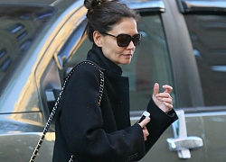 Katie Holmes để mặt mộc, giản dị ra phố trong tiết trời giá lạnh ở Mỹ