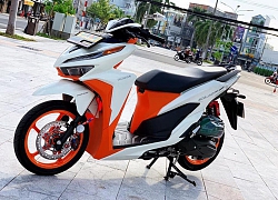 Không có đồ chơi "khủng", biker trẻ Long Xuyên vẫn gây ấn tượng đặc biệt với Honda Vario 150 độ