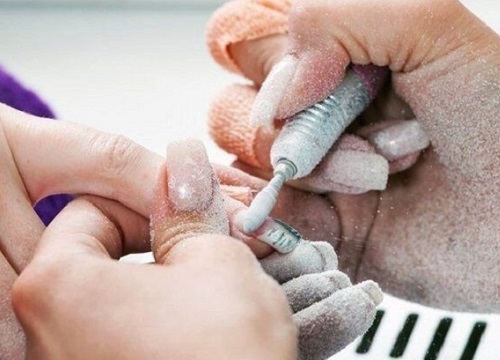 Nguy cơ phơi nhiễm hóa chất từ tiệm nail