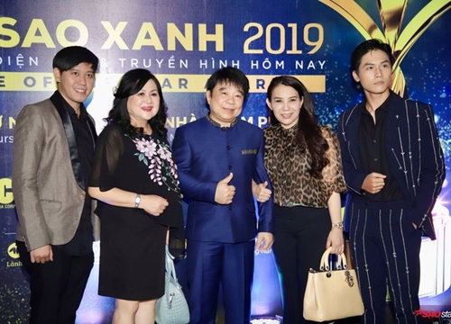 Lãnh Thanh - Gia Huy - Tùng Maru (UNI5) - Leo (Zero9) - Anh Tú đọ vẻ nam thần trên thảm đỏ Ngôi Sao Xanh 2019