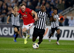 Quá tự ti, Phil Jones thẳng thắn từ chối thỏa thuận với Man Utd