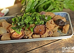 Thơm lừng gà xào lá basil