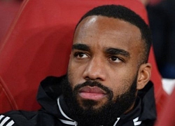 Thua đau, Emery tiết lộ lý do không tung Lacazette và Pepe vào sân