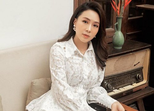 Tình tứ trên truyền hình nhưng ngoài đời, Hồng Đăng lại cực "phũ" khi thấy Hồng Diễm mặc đẹp