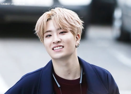 Fan hâm mộ lo lắng khi JYP Entertainment phát đi thông báo hủy lịch trình cuối tuần của Youngjae (GOT7) vì gặp vấn đề sức khỏe